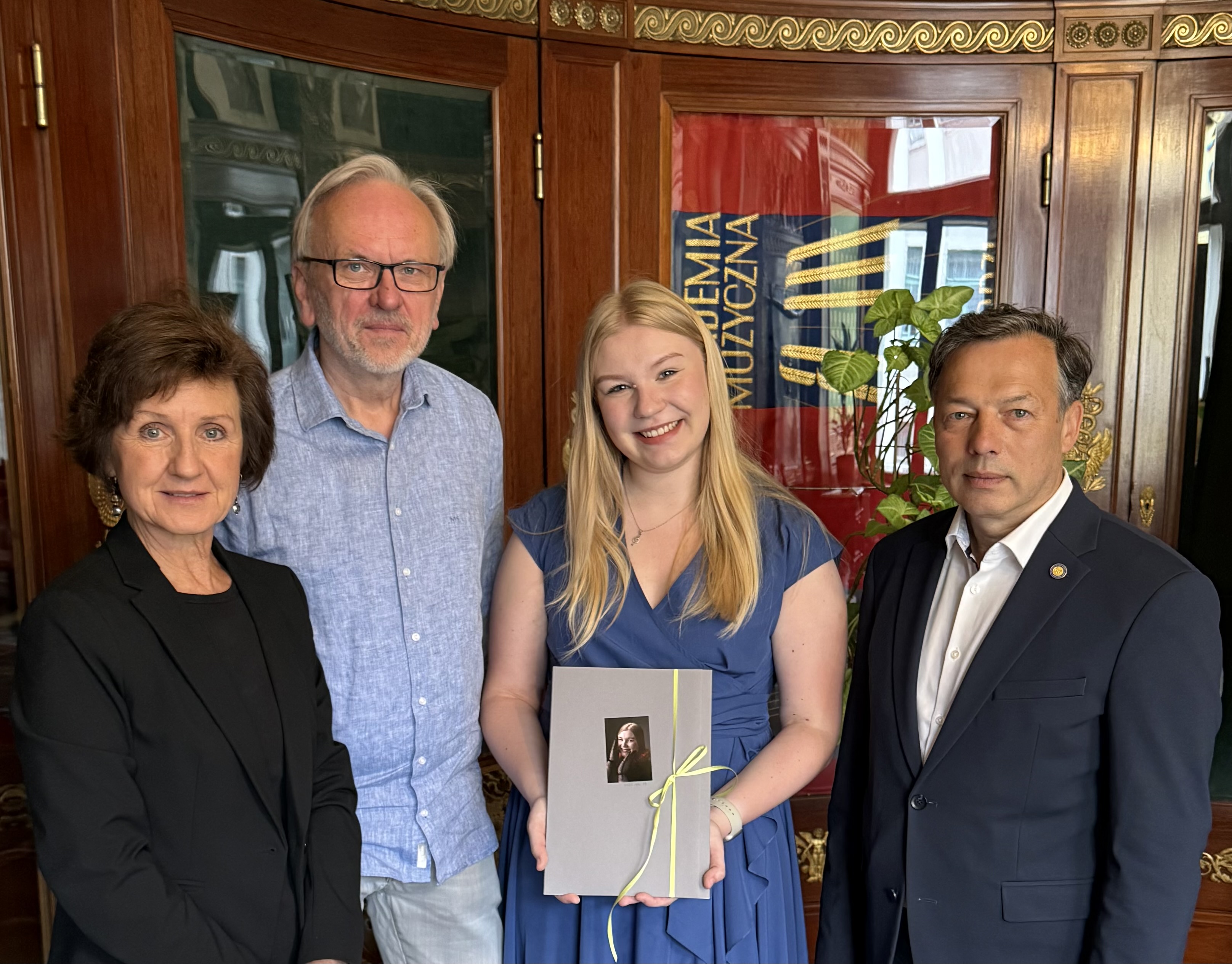 Przekazanie nagrody w ramach Stypendium im. Mieczysława Zynera
