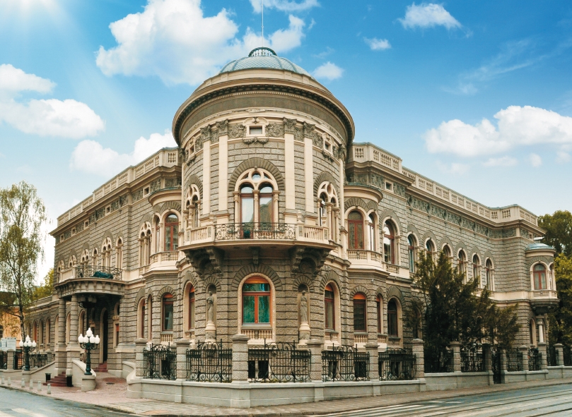 Pałac AM Łódź widok od ulicy Pałac AM Łódź widok od ulicy